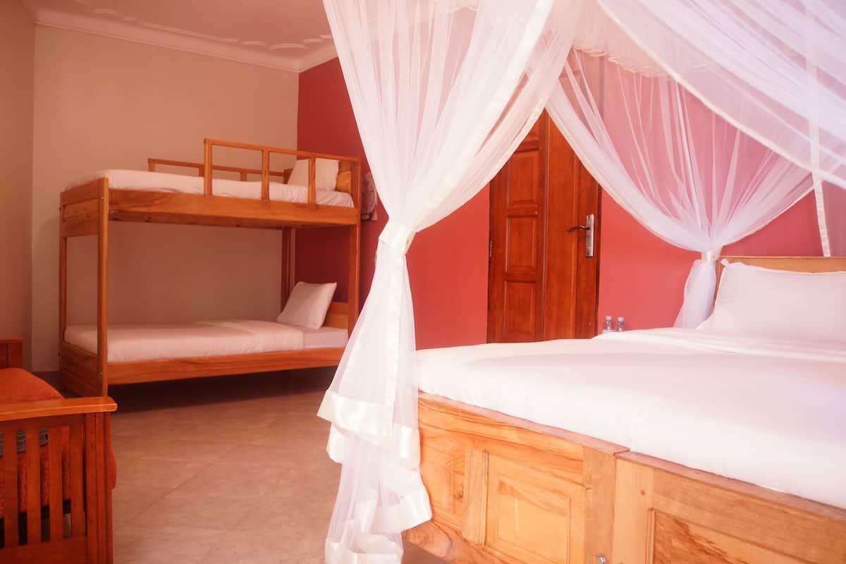 Family Room, Connecting Rooms, Ground Floor