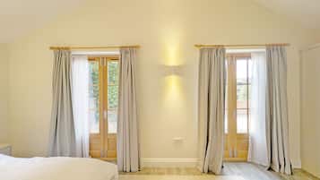 1 slaapkamer, een strijkplank/strijkijzer, gratis wifi, beddengoed