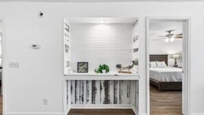 2 bedrooms, WiFi (free), bed sheets