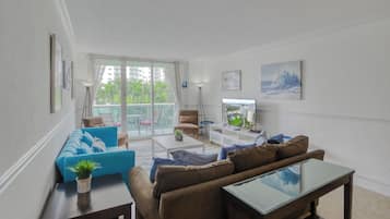 Apartamento conforto | Área de estar | TV de tela plana