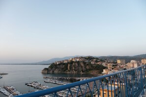 Marina - 2 Bedroom Apartment in Agropoli (Agropoli)