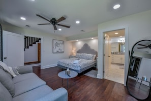 5 bedrooms, iron/ironing board, travel crib, free WiFi