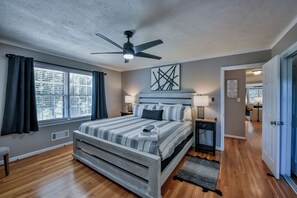 5 bedrooms, iron/ironing board, travel cot, WiFi