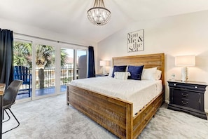 2 bedrooms, free WiFi, bed sheets - SEA & SALT|2-min walk Beach|2x Sparkling Pools (Butler Beach)