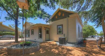 Walk to Schlitterbahn w/Firepit