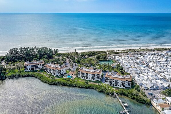 Beach - Buttonwood Bliss 2 Bedroom Condo by RedAwning (Longboat Key)