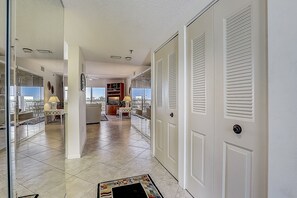 Interior - Buttonwood Bliss 2 Bedroom Condo by RedAwning (Longboat Key)