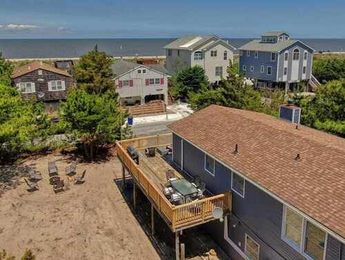 Broadkill Beach Home At Private Beach 4 Bedroom Home by Redawning