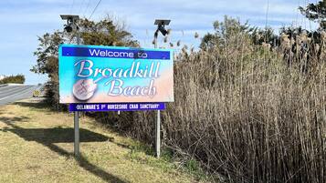 House, 4 Bedrooms | Property grounds