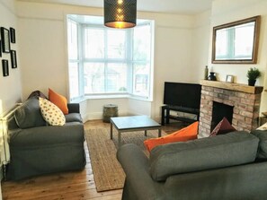 Living area - Lovely, Perfectly Situated Townhouse (Newquay)
