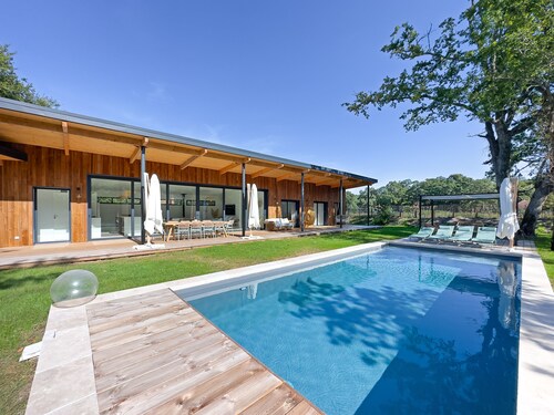 Superbe Villa en Pleine Nature Sans vis à vis Pour 12 Personnes