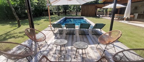 Piscine couverte, piscine extérieure