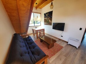 Premier Loft, 2 Bedrooms | Living area - Luckys Hostel (Pucón)