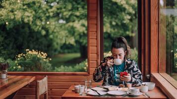 Desayuno continental incluido todos los días