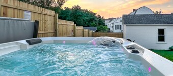 Hot Aug Deals! Bourbon Trail + Fire Pit+ Hot Tub!
