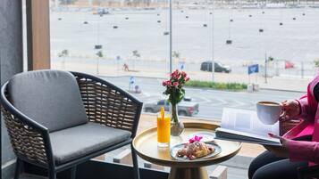 King Suite with balcony | Terrace/patio