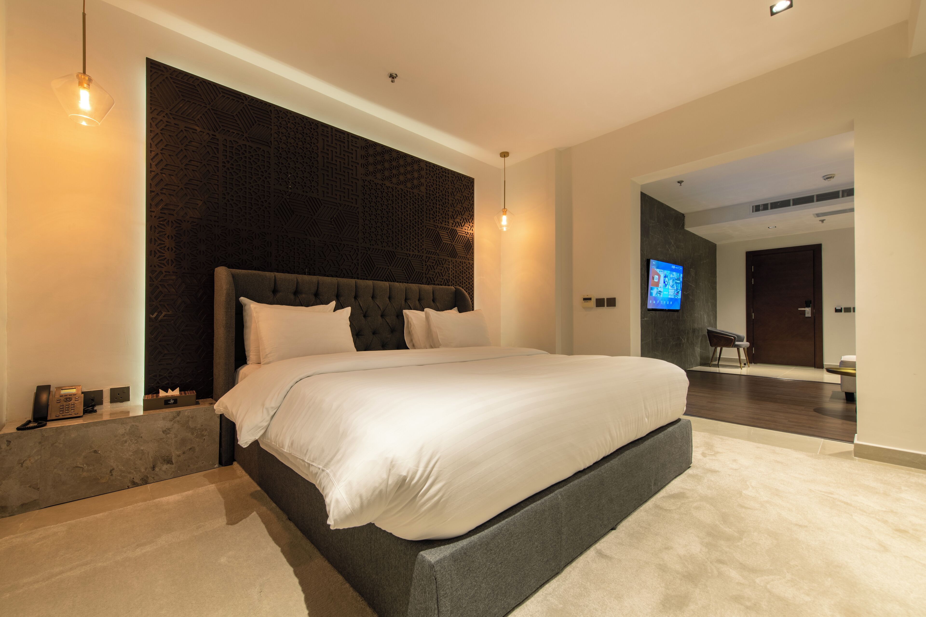 Junior suite | Een minibar, een kluis op de kamer, een strijkplank/strijkijzer