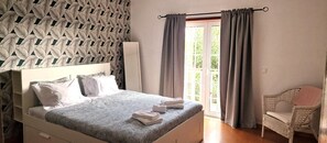 3 bedrooms, iron/ironing board, free WiFi, bed sheets - Panoias Country House (Vila Real)