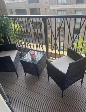 Property grounds - Affordable luxury Dunstone Court (London)