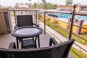 Presidential Suite, 2 Bedrooms, Non Smoking, Poolside | Desk, laptop workspace, soundproofing, free WiFi - Nelson Mandela Gardens (Asaba)