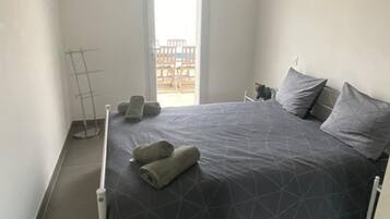 3 chambres, fer et planche à repasser, Wi-Fi gratuit