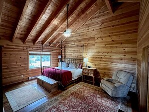 3 bedrooms, desk, free WiFi, bed sheets - Beautiful log home-dog friendly, creek & mountain views,close to national parks (MAMMOTH CREEK)