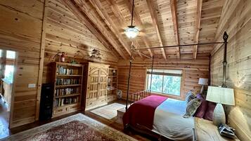 3 bedrooms, desk, free WiFi, bed sheets