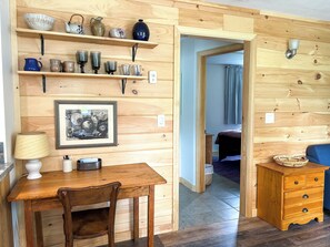 Interior - Lake Top Cottage - Midcoast Maine - New Reno - High-Speed WiFi  (Jefferson)