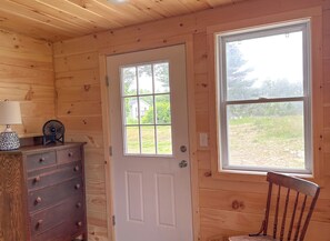 Interior - Lake Top Cottage - Midcoast Maine - New Reno - High-Speed WiFi  (Jefferson)