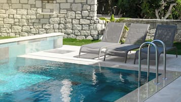 Außenpool (je nach Saison geöffnet)