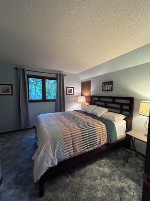 4 bedrooms, free WiFi, bed sheets