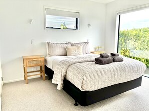 4 camere, una scrivania, ferro/asse da stiro, Wi-Fi