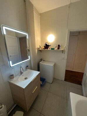 Hair dryer, towels