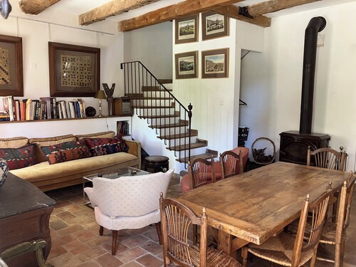 Maison de Charme Près de Bandol : Plages, Golf, Calanques