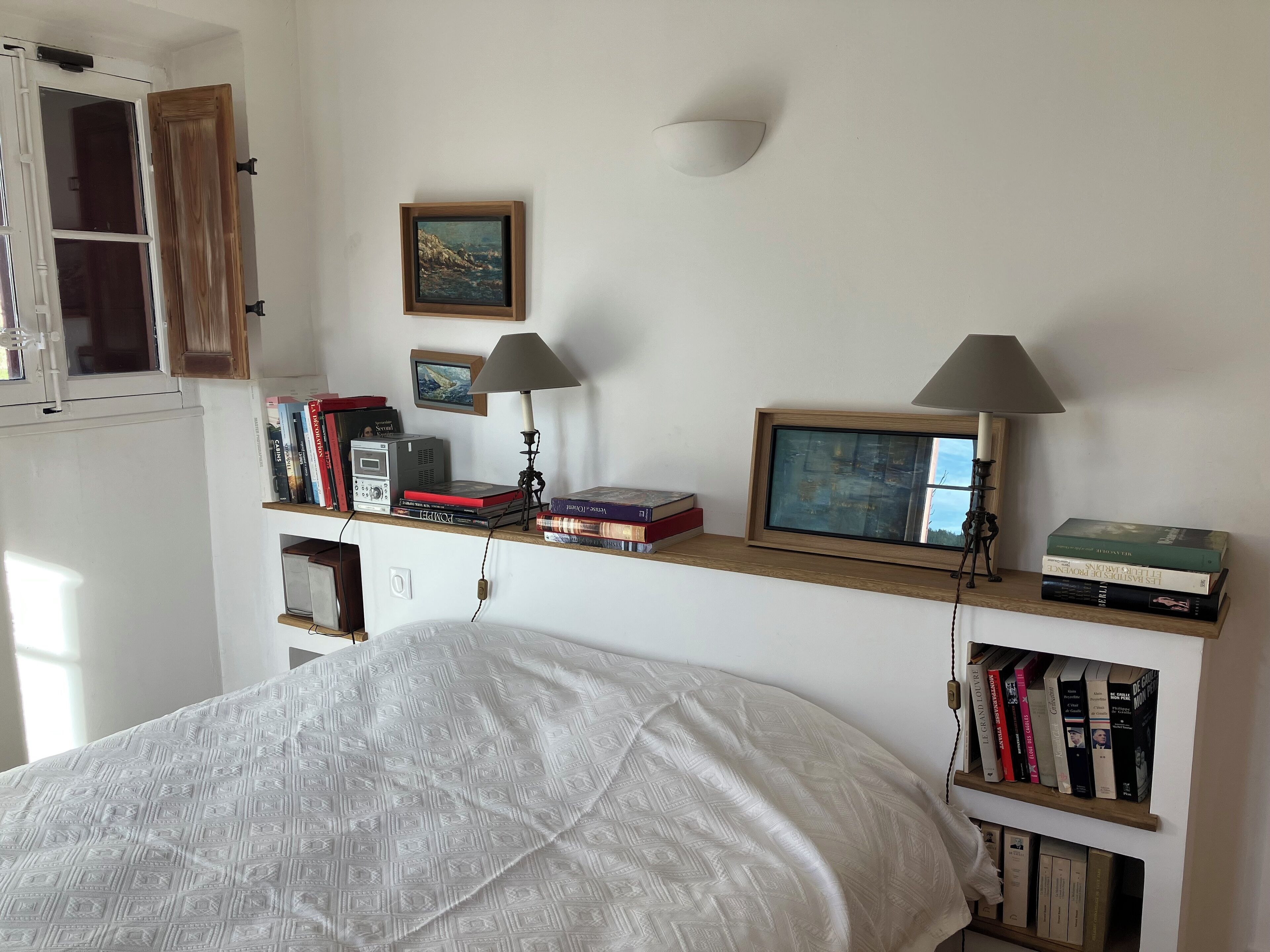 2 chambres, fer et planche à repasser, draps fournis