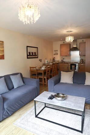 Apartment | Living area - Stunning 2-bed Apartment in Birmingham (Birmingham)