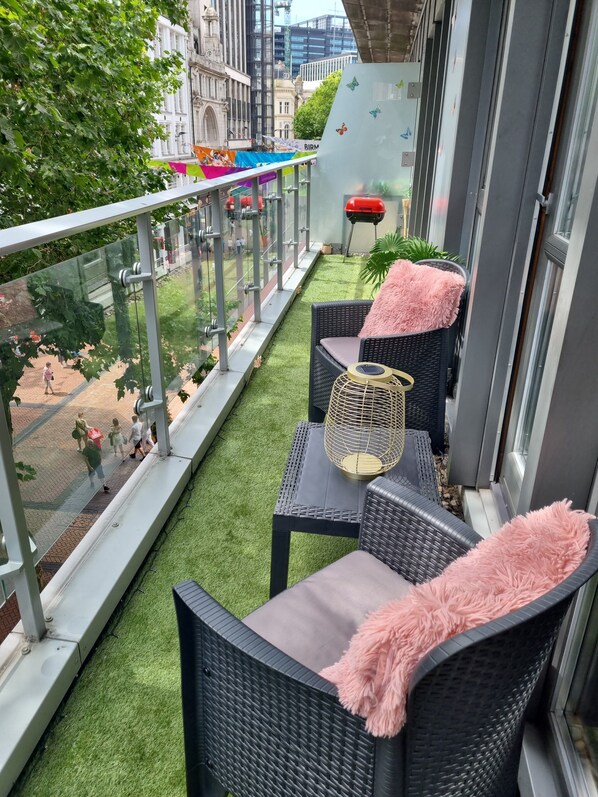 Apartment | Property grounds - Stunning 2-bed Apartment in Birmingham (Birmingham)