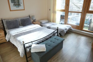 Apartment | 2 bedrooms, iron/ironing board, free WiFi, bed sheets - Stunning 2-bed Apartment in Birmingham (Birmingham)