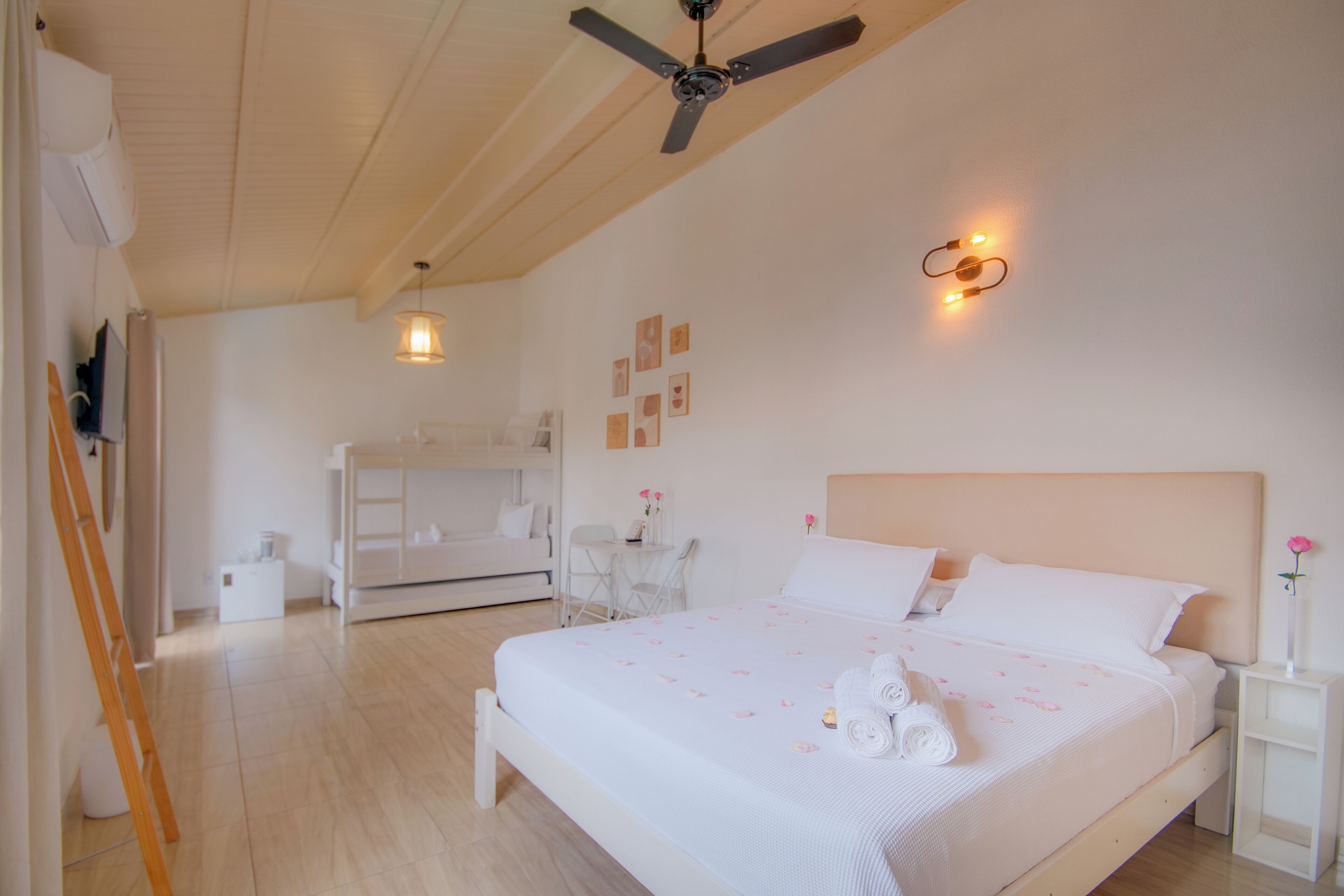 Comfort Room | Premium bedding, minibar, in-room safe, individually decorated