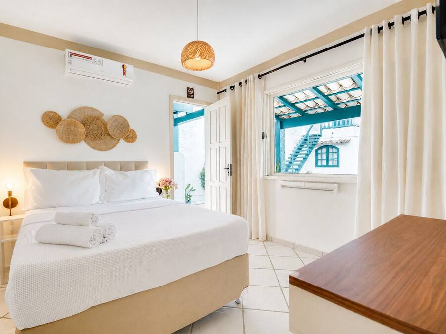 Traditionele tweepersoonskamer | Luxe beddengoed, een minibar, een kluis op de kamer