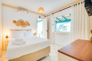 Traditional Double Room | Premium bedding, minibar, in-room safe, individually decorated - ElSi Pousada (Búzios)
