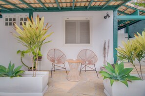 Traditional Double Room | Premium bedding, minibar, in-room safe, individually decorated - ElSi Pousada (Búzios)