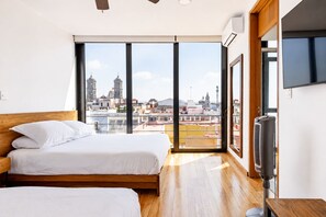 2 slaapkamers, een strijkplank/strijkijzer, reisbedje, gratis wifi