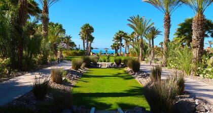 Beachfront 🌊Bella Sirena 1b1b 🧜♀️Your romantic escape with a spectacular view!