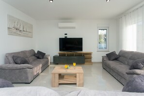 Smart TV, table tennis -  Villa Green Valey   (SRINJINE)