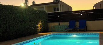 Two Bedroom Semi-Detached House with Private Pool, A/C, WIFI in Kato Paphos