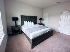6 bedrooms, iron/ironing board, WiFi, bed sheets