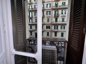 高级四人房 | 免费 WiFi