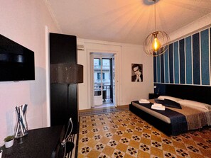 Superior Quadruple Room | Free WiFi - Mammina Home Napoli - Santa Lucia (Naples)