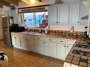 Fridge, microwave, oven, stovetop - Ocean front Paradise (Bahía la Choya)